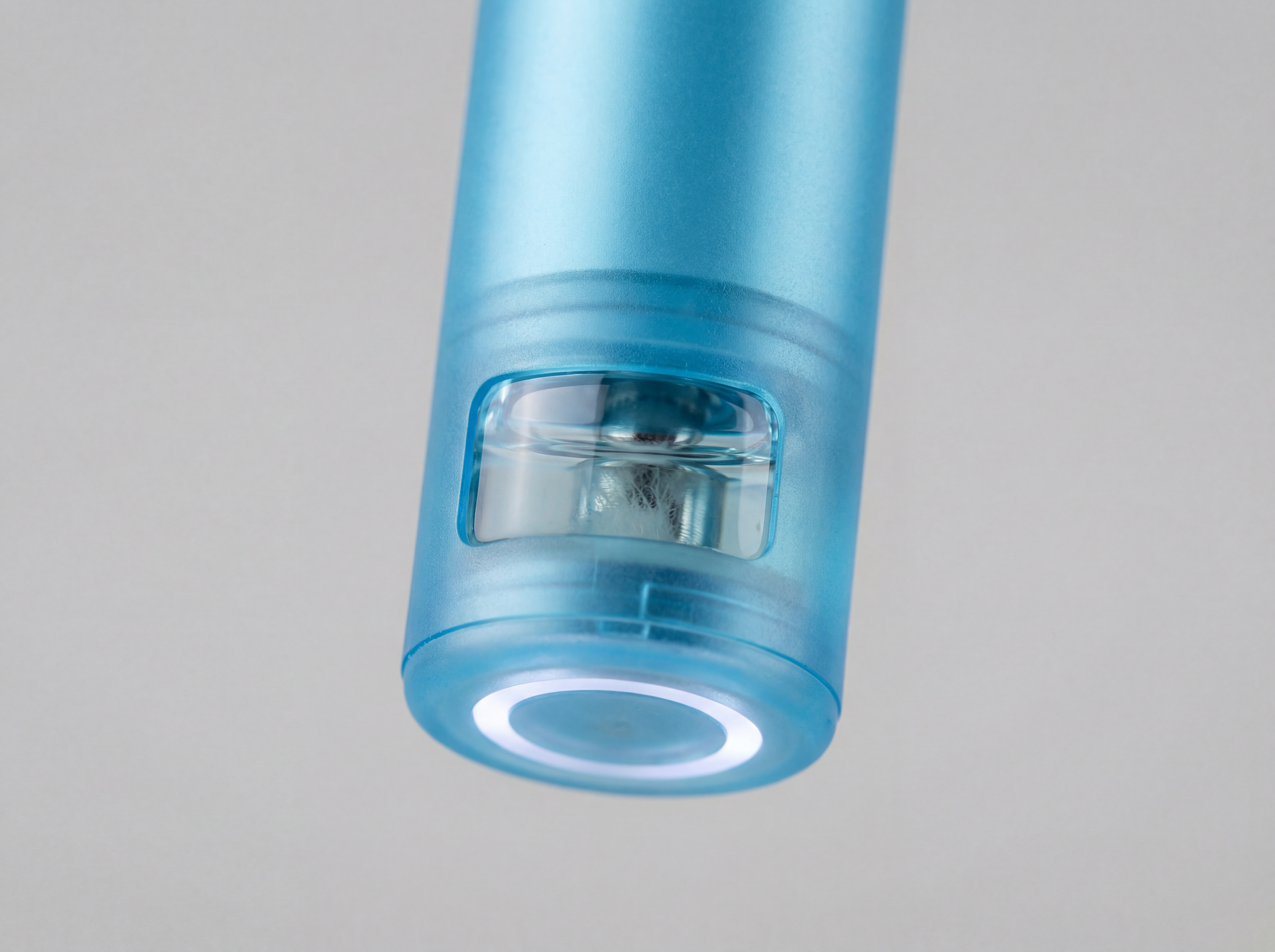 VELO Flow 2000 e-liquid window detail